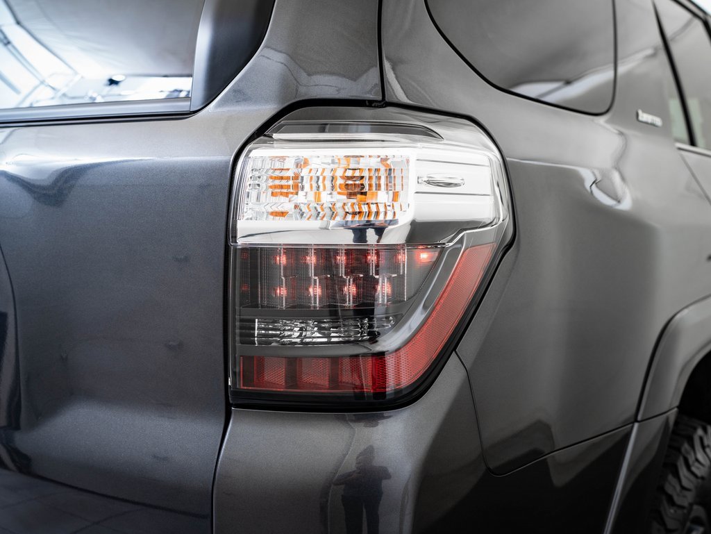 2022 Toyota 4Runner Limited photo 9