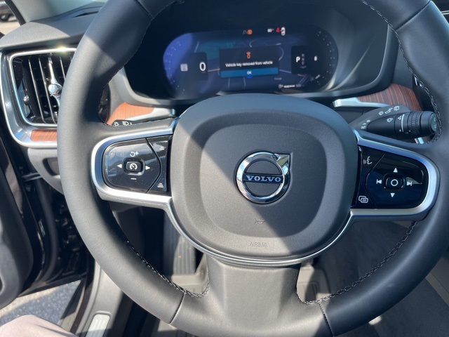 2026 Volvo V60 Cross Country B5 Plus photo 12