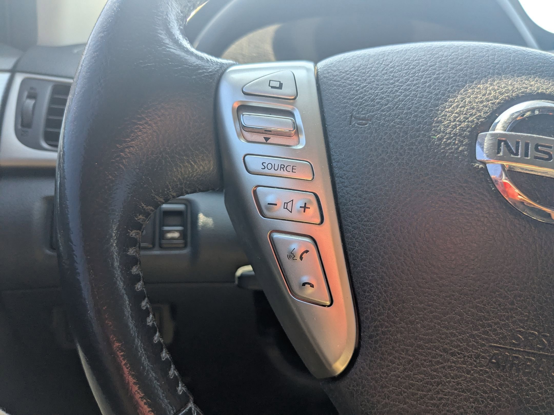 2013 Nissan Sentra SR photo 15