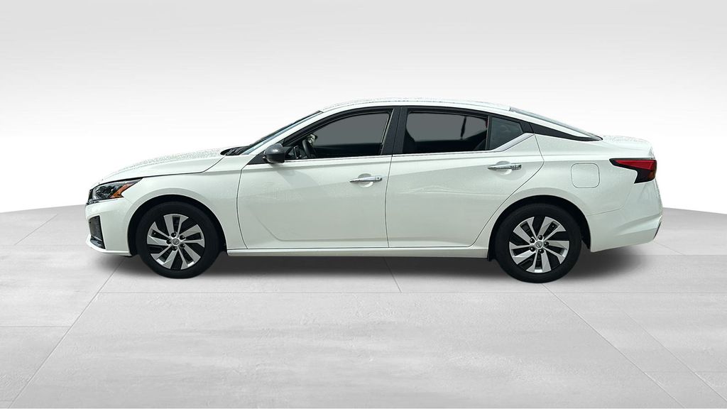 2025 Nissan Altima 2.5 S photo 4