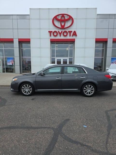 Used 2011 Toyota Avalon Limited with VIN 4T1BK3DB1BU392977 for sale in Fort Morgan, CO
