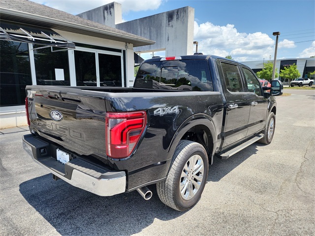 2025 Ford F-150 Lariat photo 3