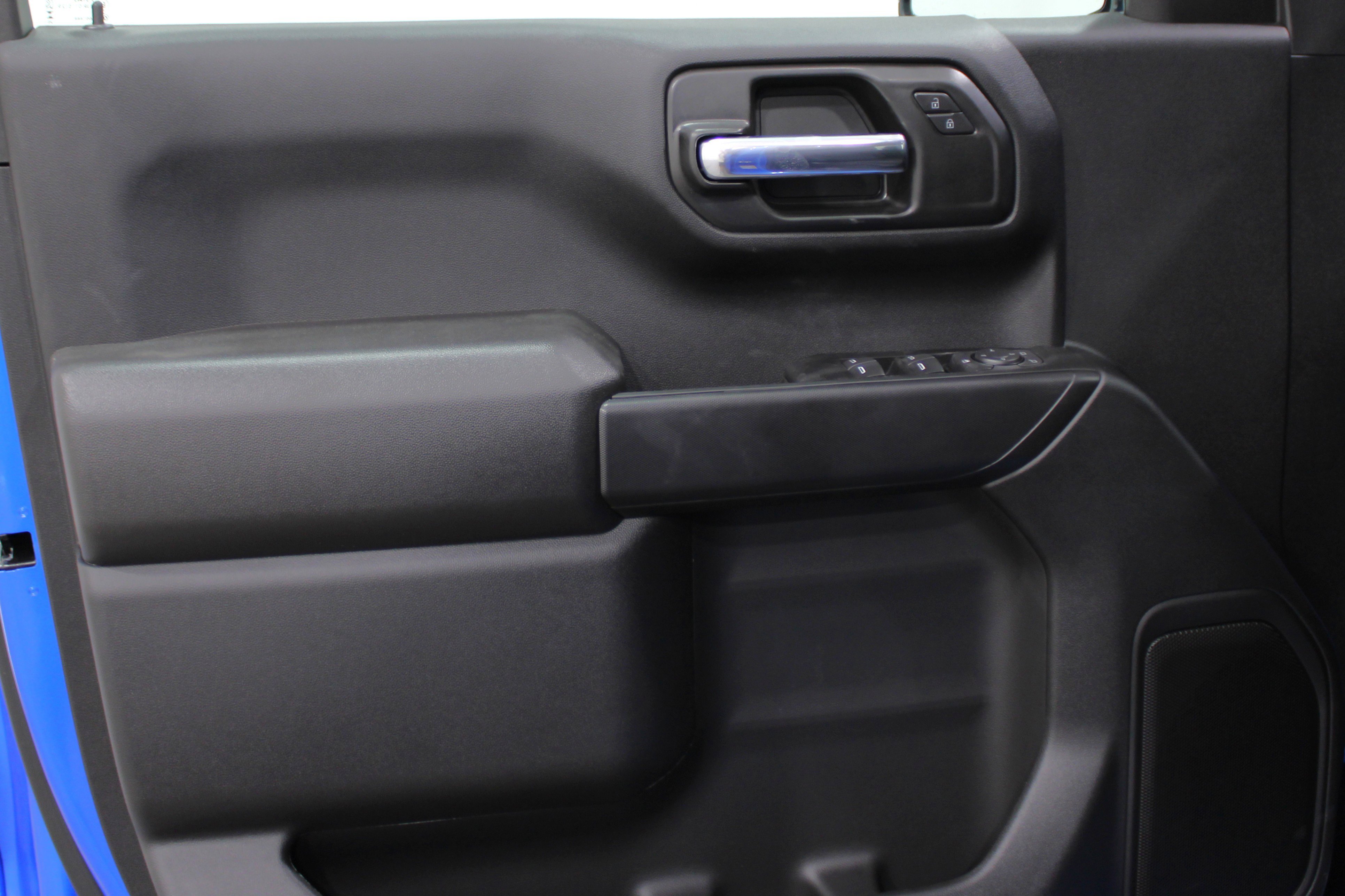 2026 Chevrolet Silverado 1500 Custom photo 4