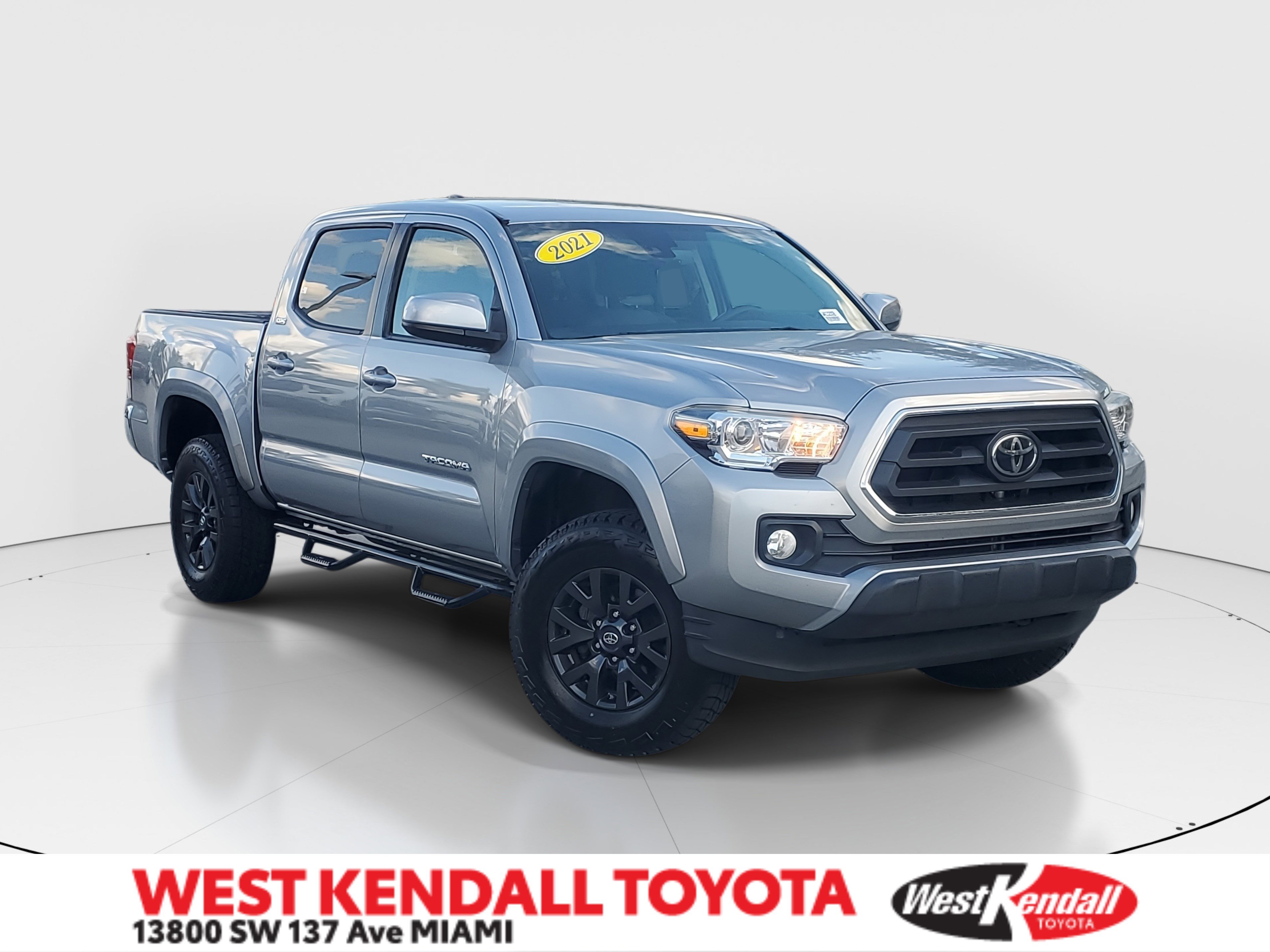2021 Toyota Tacoma SR5's photo
