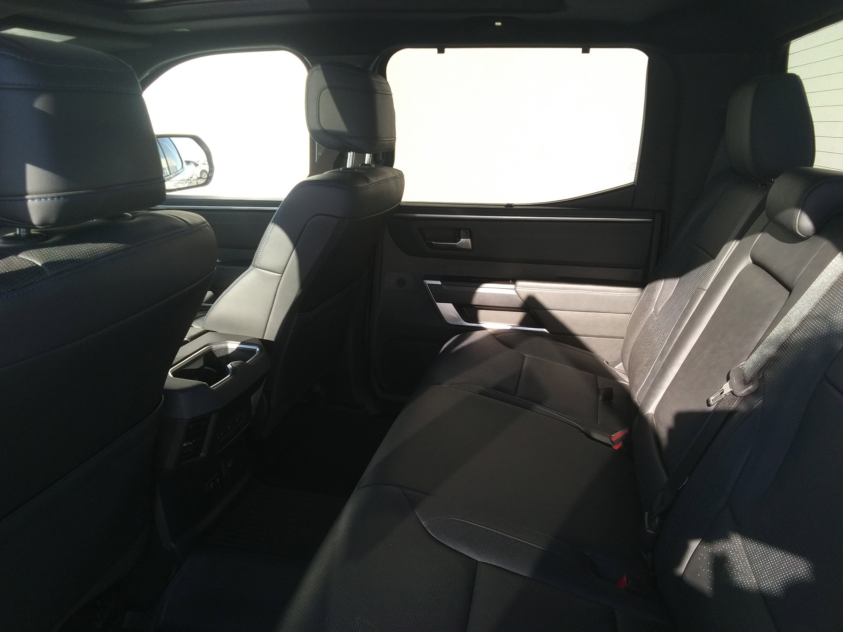 2024 Toyota Tundra Platinum photo 2