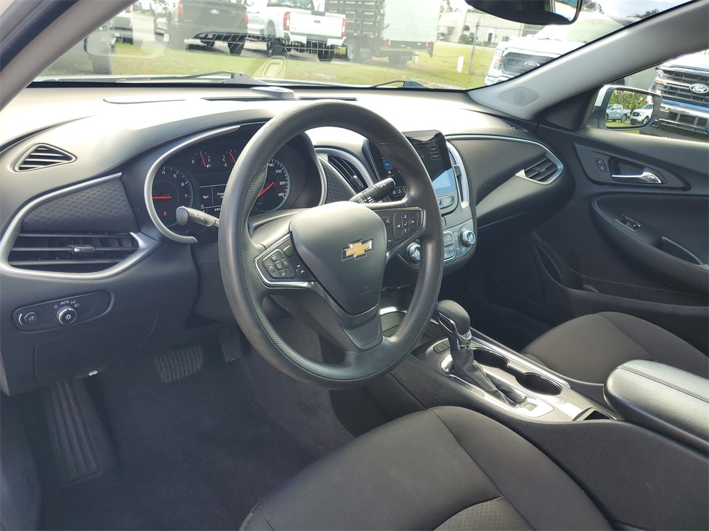 2024 Chevrolet Malibu 1LT photo 10