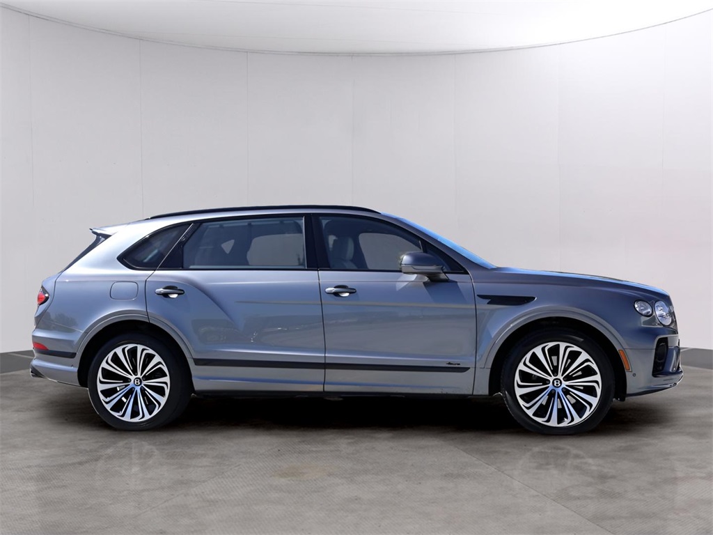 2023 Bentley Bentayga EWB Azure photo 3
