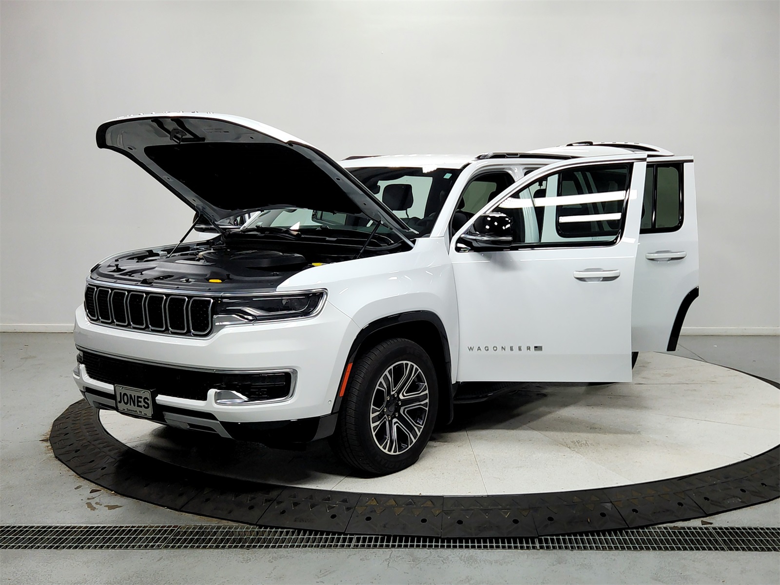 2024 Jeep Wagoneer Series II photo 10