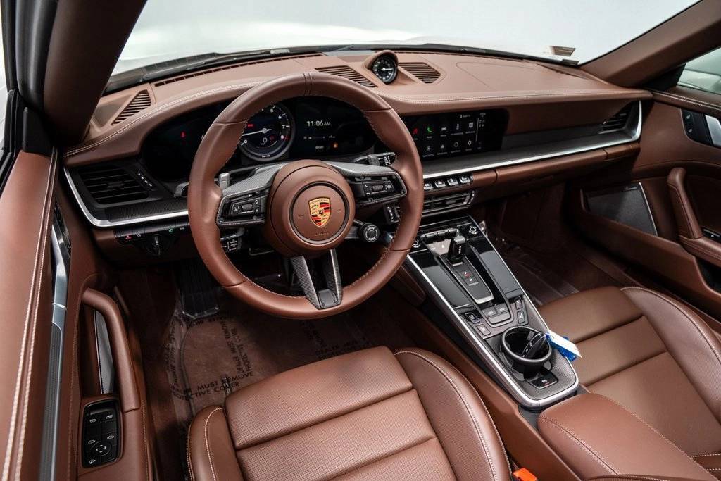 2024 Porsche 911 4S Targa 4 GTS photo 4
