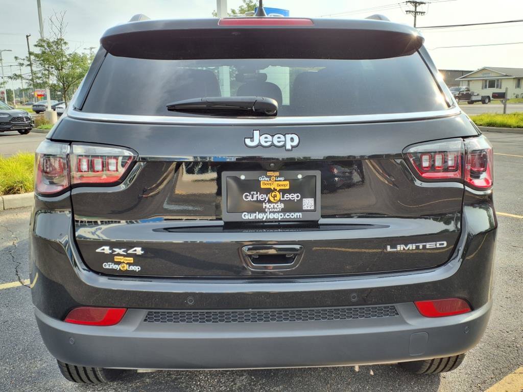 2024 Jeep Compass Limited photo 10
