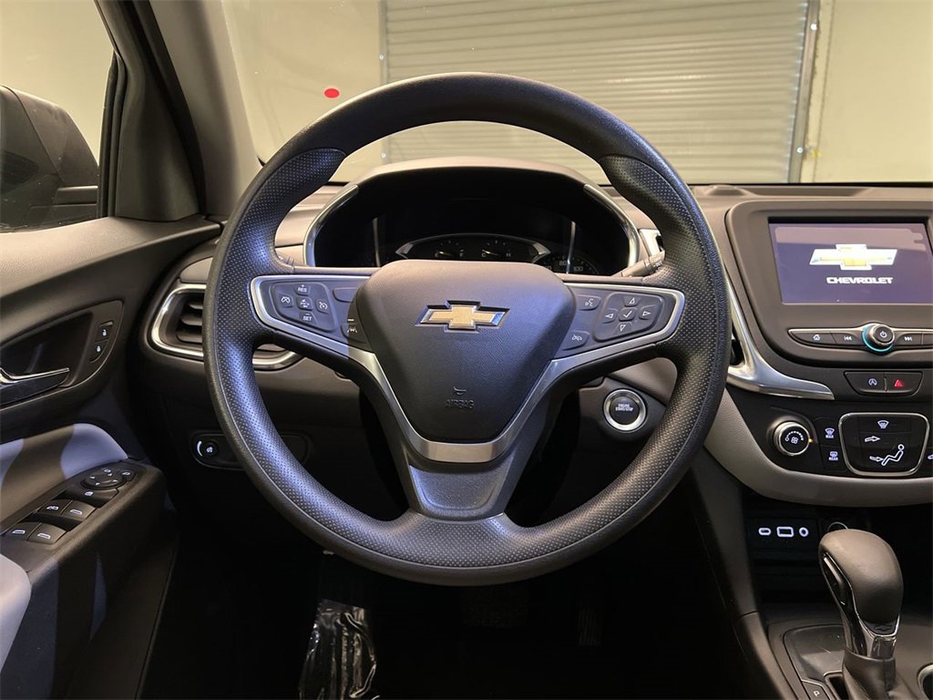 2022 Chevrolet Equinox LS photo 13