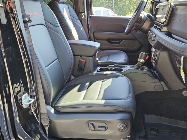 2025 Jeep Wrangler Rubicon X photo 14