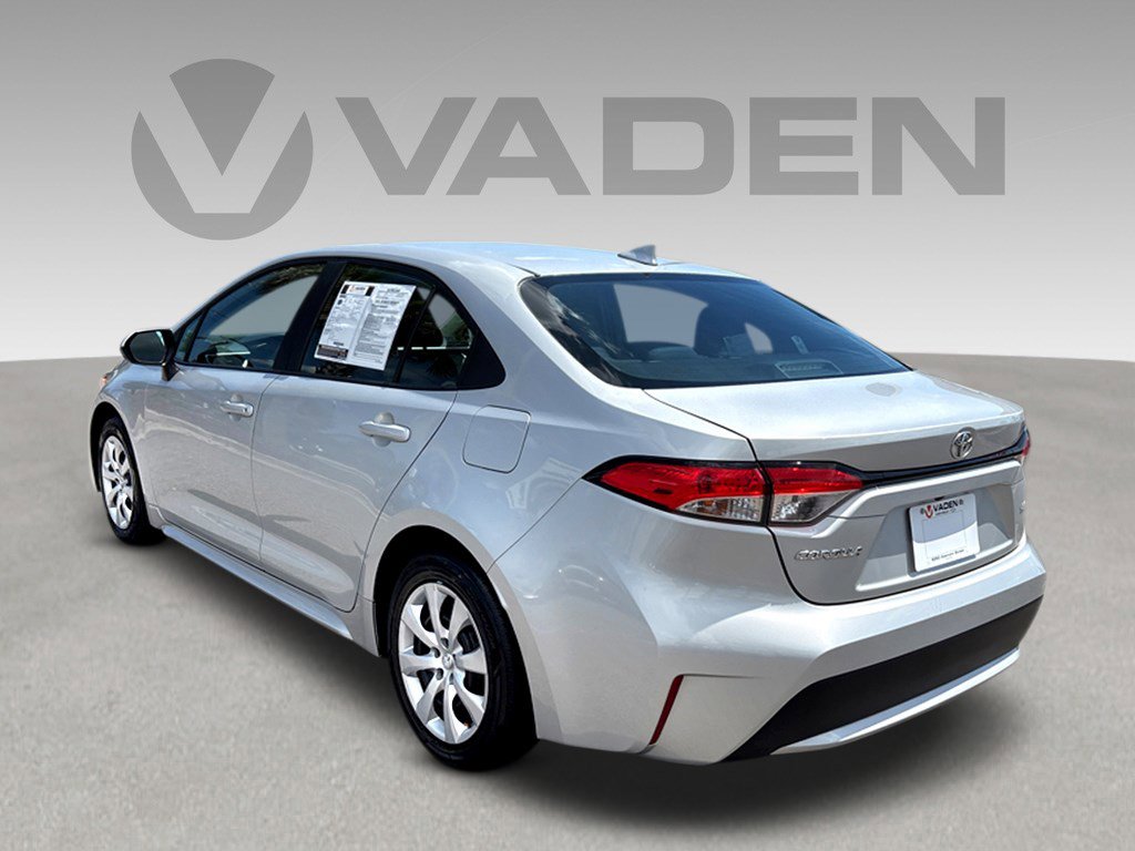 2022 Toyota Corolla LE photo 25