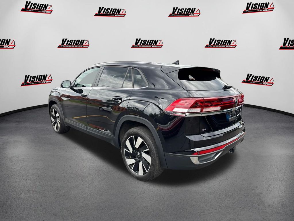 2024 Volkswagen Atlas Cross Sport SE Technology photo 7