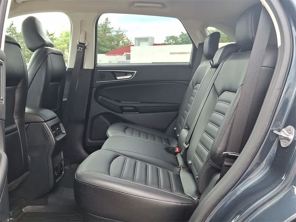 2022 Ford Edge SEL photo 22