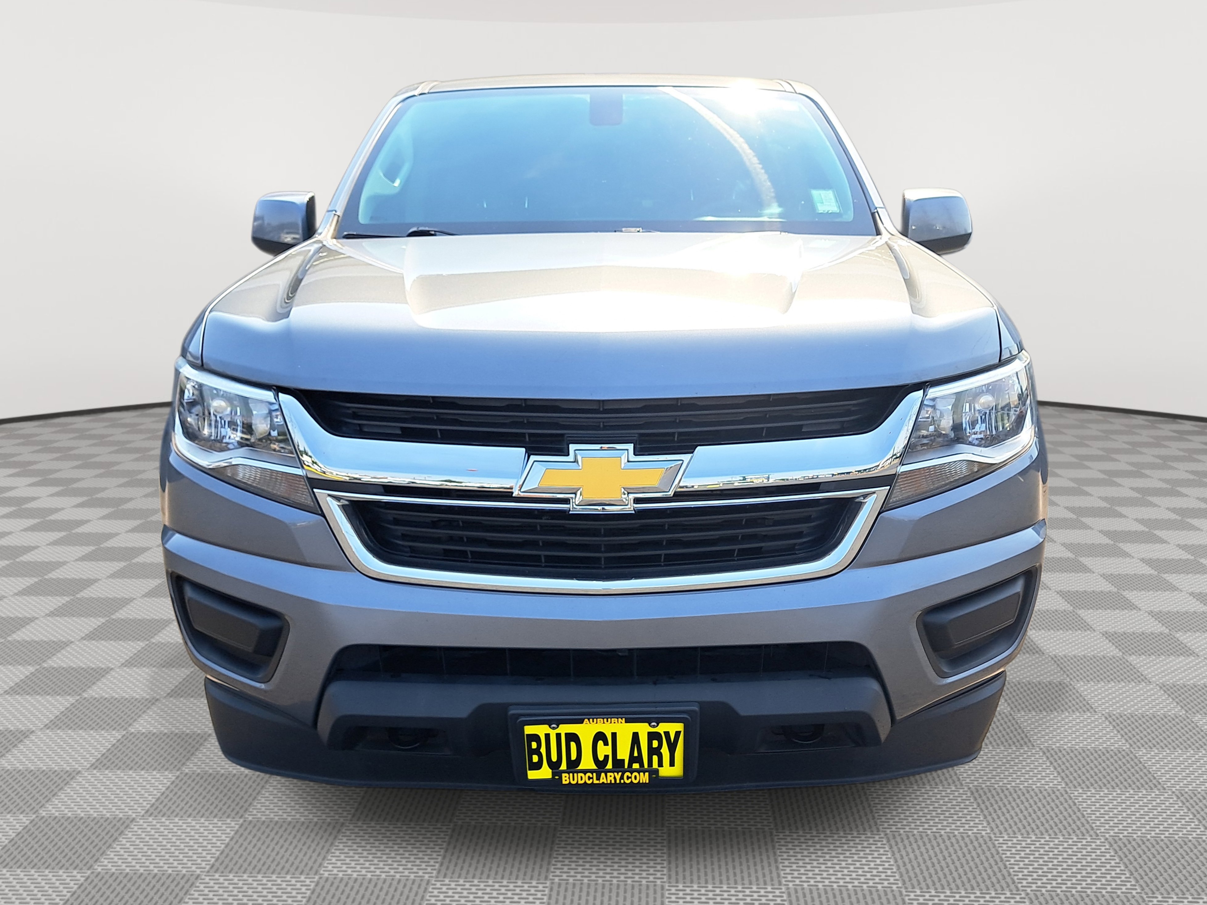 2019 Chevrolet Colorado LT photo 2