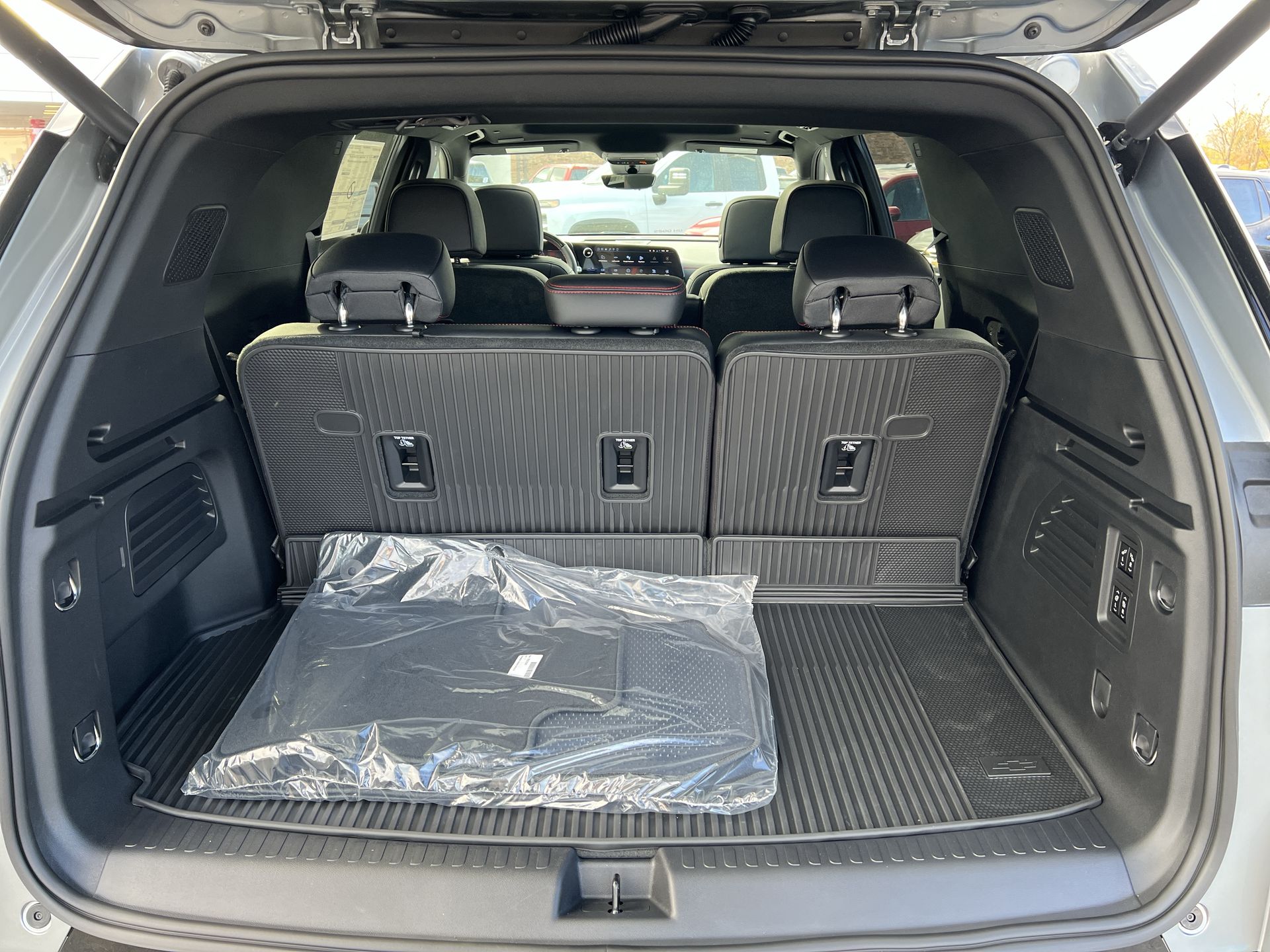 2026 Chevrolet Traverse RS photo 4