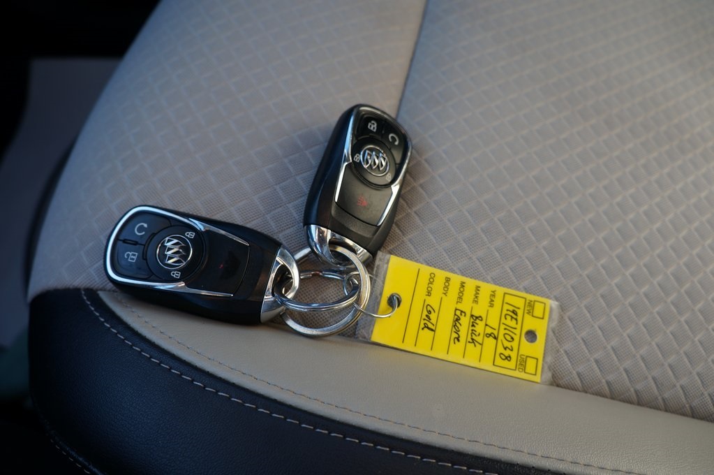 2018 Buick Encore Sport Touring photo 2