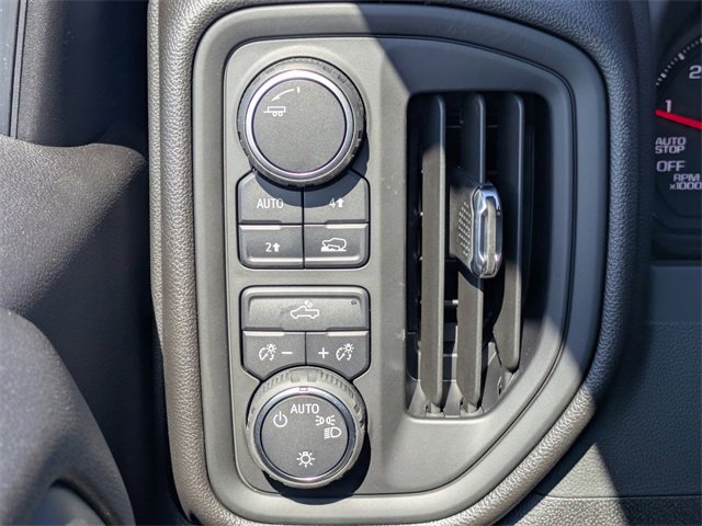2025 Chevrolet Silverado 1500 Custom photo 22