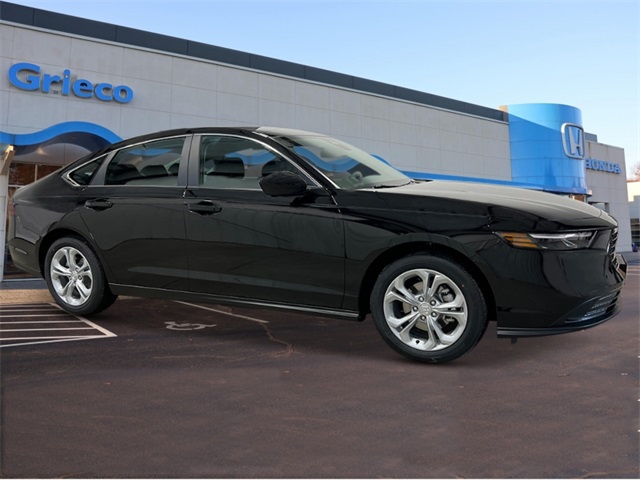 2025 Honda Accord LX photo 6
