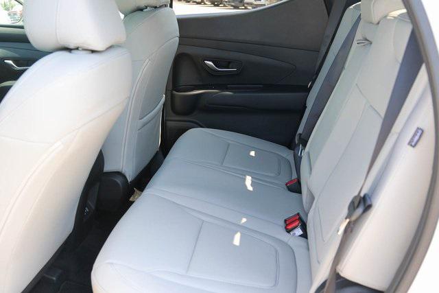 New 2025 White Hyundai SEL FWD image 11