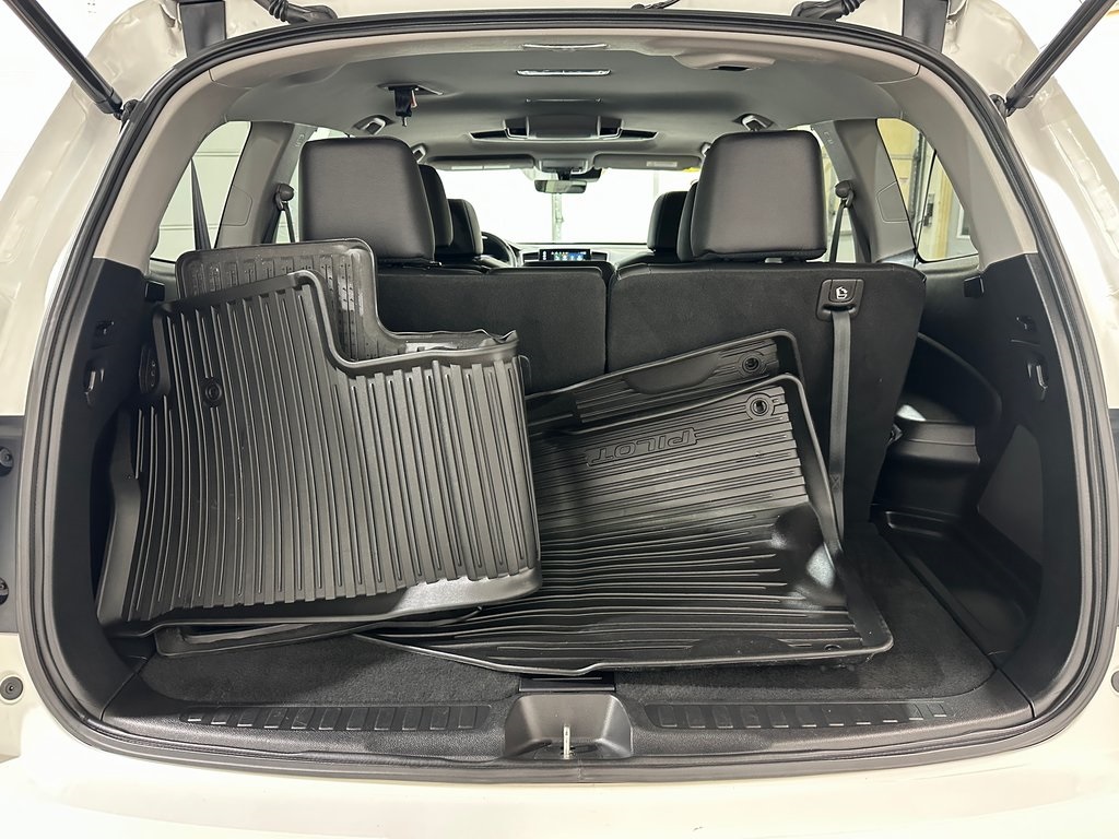 2021 Honda Pilot Touring photo 30