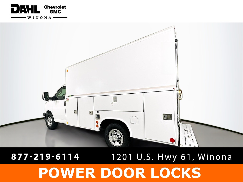 2019 Chevrolet Express Cutaway Work Van photo 5