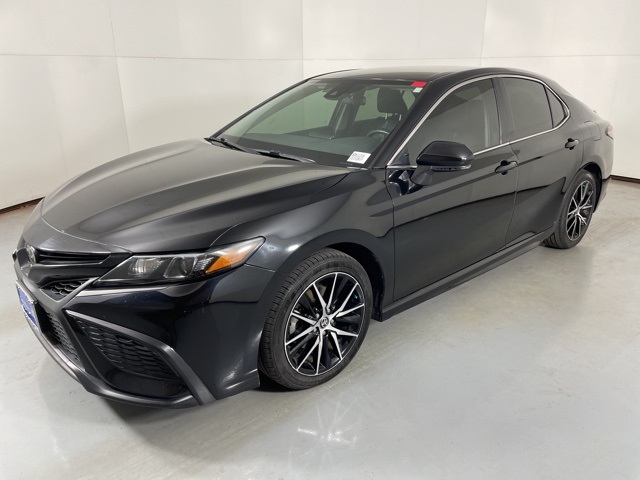 2022 Toyota Camry SE photo 4