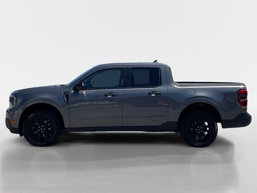 2023 Ford Maverick XLT photo 2