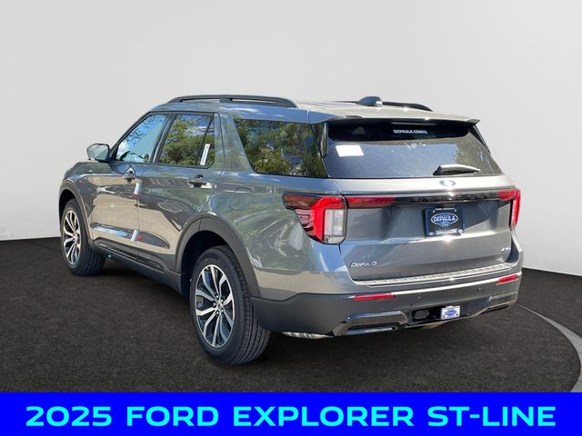 2025 Ford Explorer ST-Line photo 3