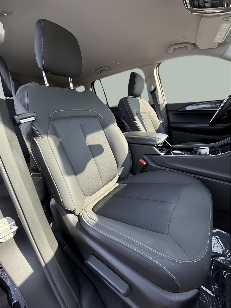 2021 Jeep Grand Cherokee Laredo photo 23