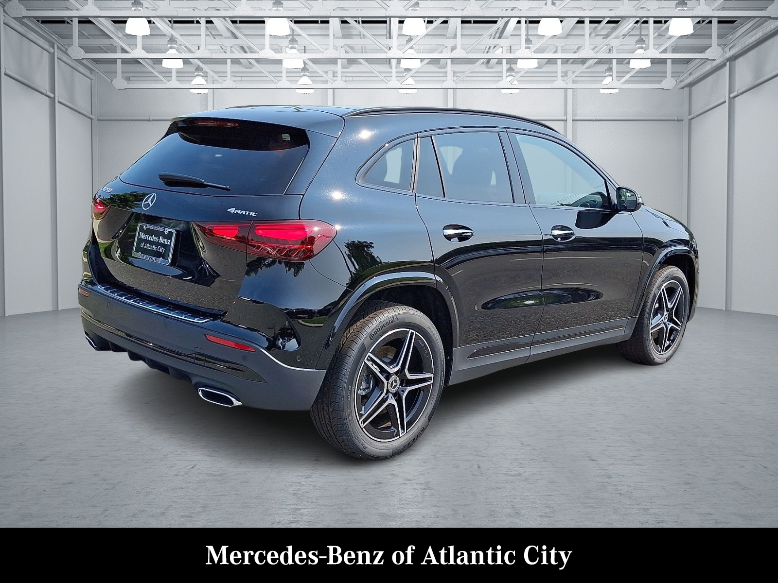 2025 Mercedes Benz GLA 250 4MATIC photo 4