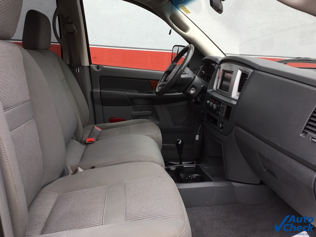 2006 Dodge Ram SLT photo 23