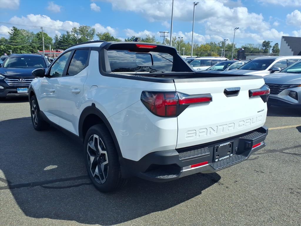2024 Hyundai Santa Cruz Limited photo 3