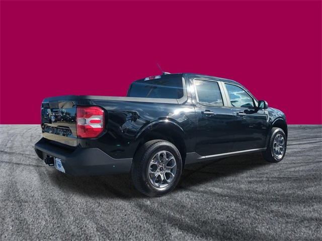 2025 Ford Maverick XLT photo 2