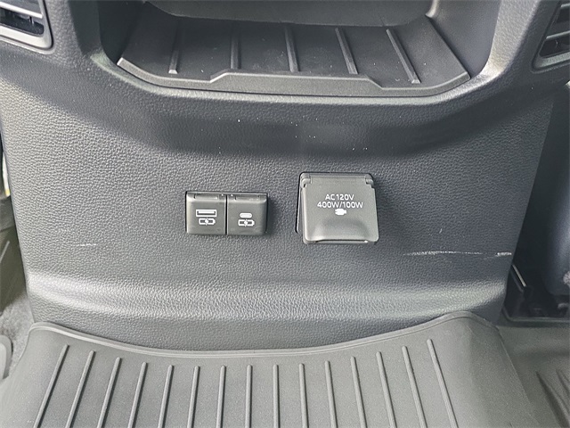 2025 Toyota Tundra Limited CrewMax photo 12