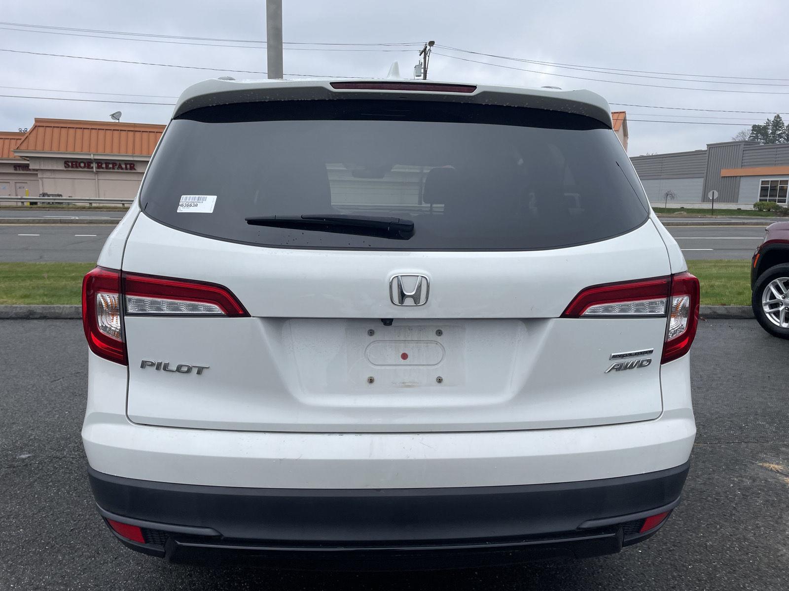 2022 Honda Pilot Special Edition photo 3
