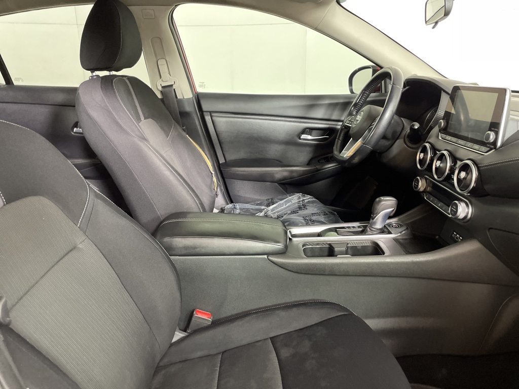 2020 Nissan Sentra SV photo 12