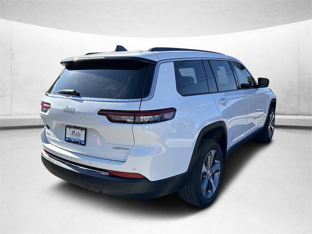 2025 Jeep Grand Cherokee Limited photo 3