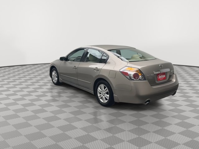 2011 Nissan Altima 2.5 S photo 2