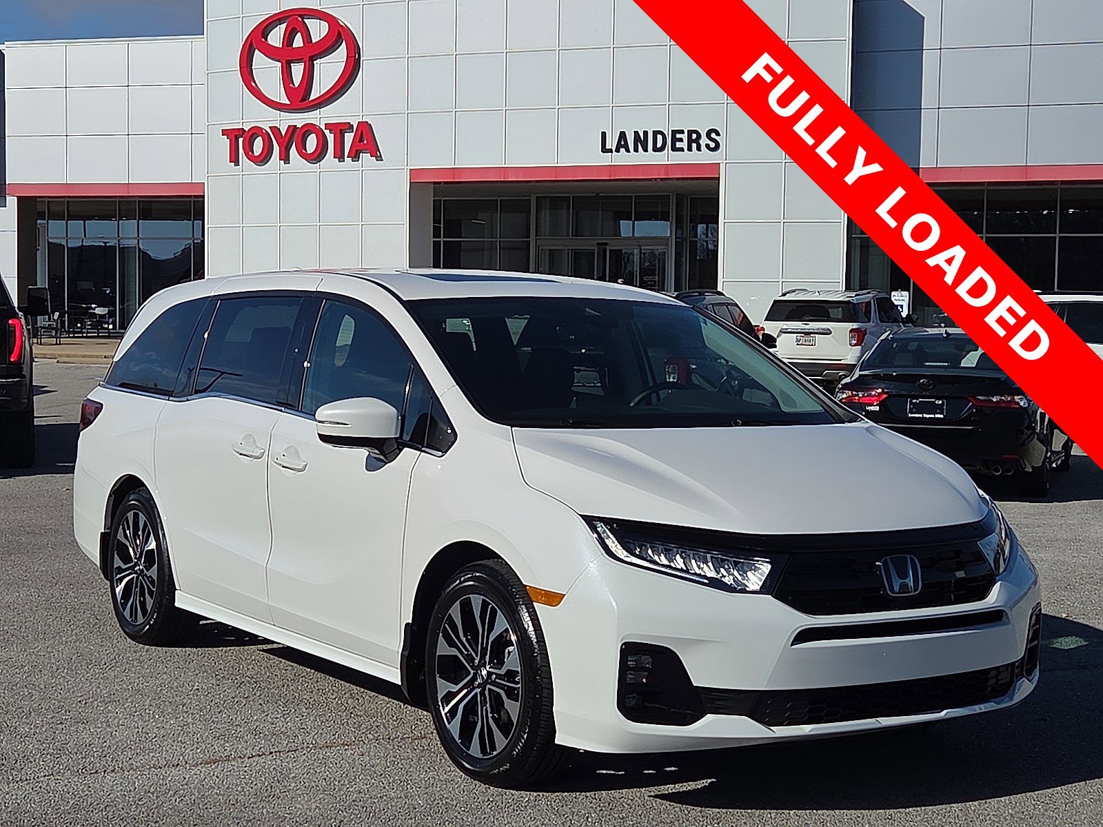 2026 Honda Odyssey Elite's photo