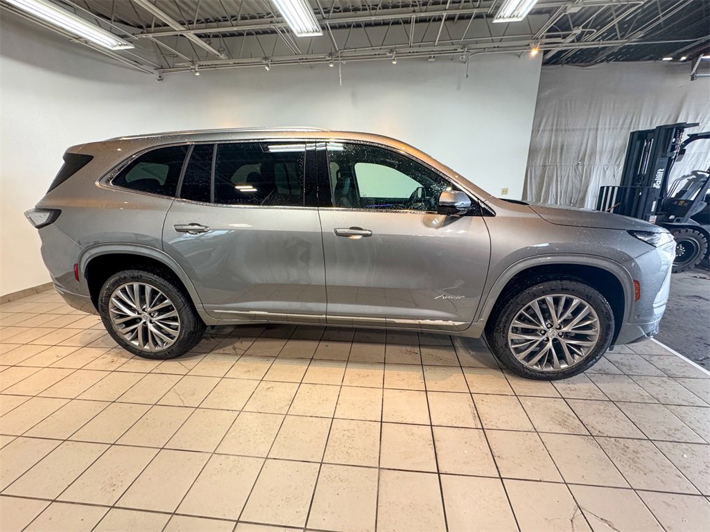 2026 Buick Enclave Avenir photo 3