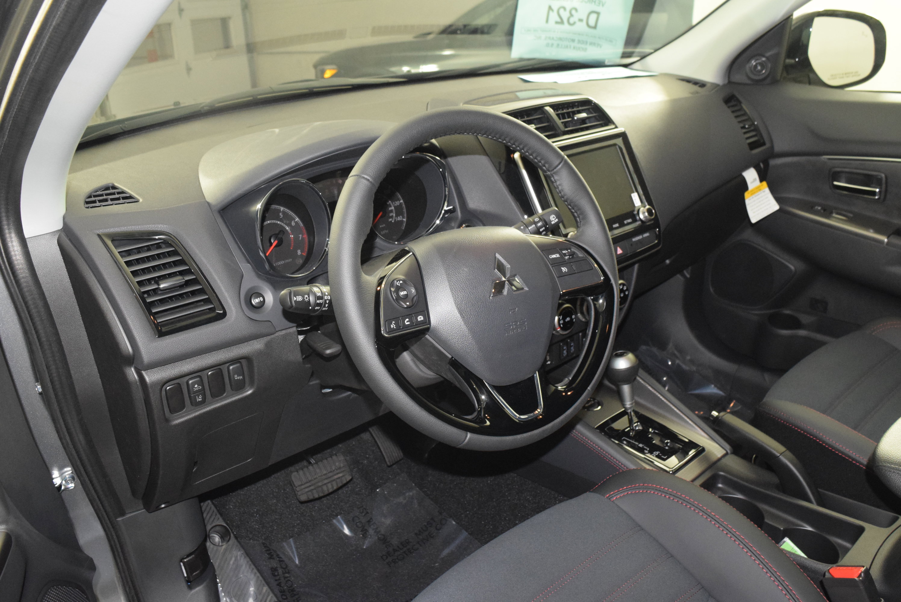 2025 Mitsubishi Outlander Sport SE photo 2