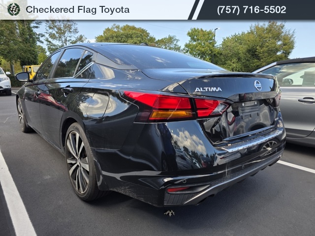 2022 Nissan Altima SR photo 4