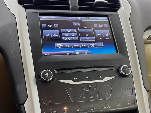 2014 Ford Fusion SE photo 17