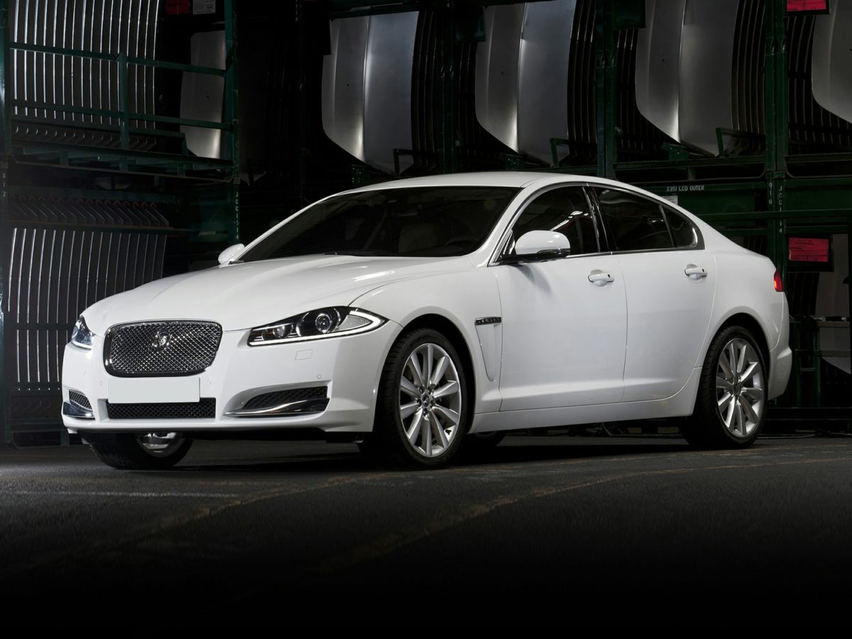 2015 Jaguar XF Premium's photo