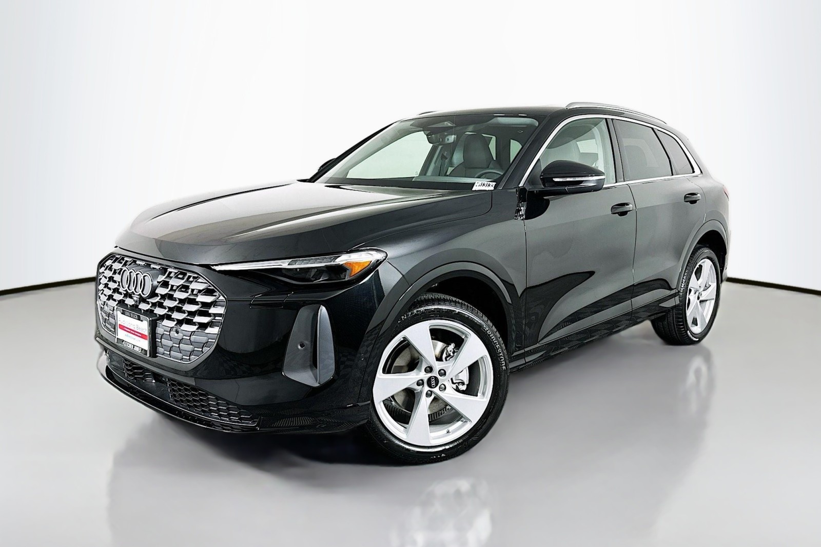 2025 Audi New Q5 Premium Plus's photo