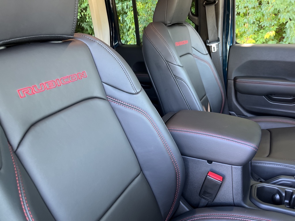 2025 Jeep Wrangler Rubicon photo 38