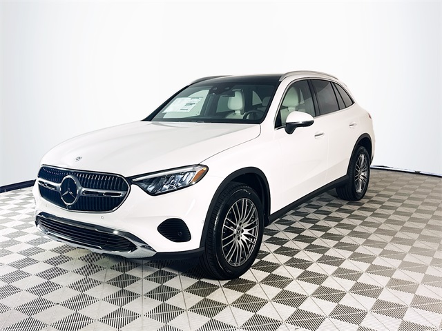 2026 Mercedes Benz GLC 300 4MATIC photo 3