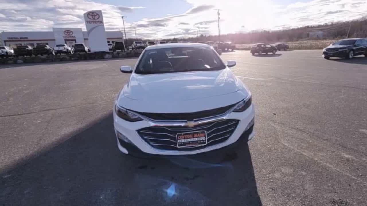 2023 Chevrolet Malibu 1LT photo 3